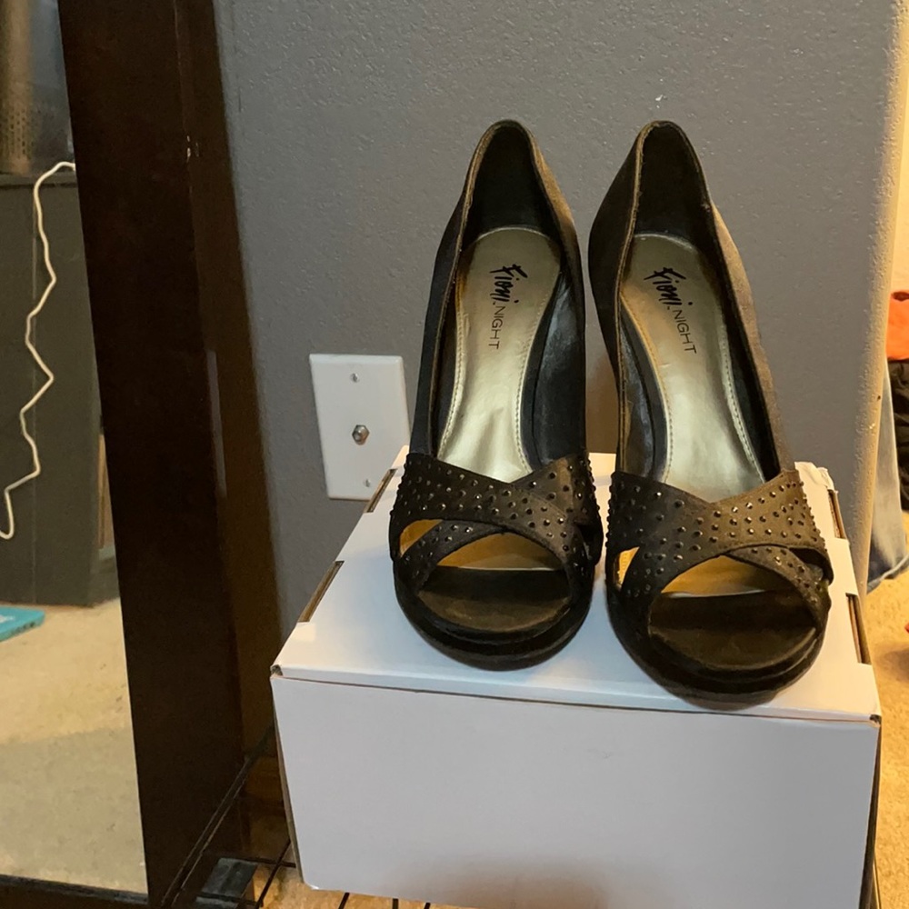 Black heels
